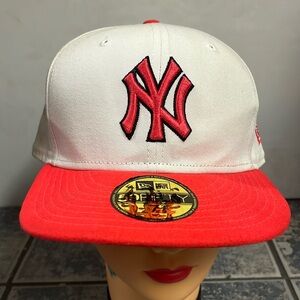 Pink and white New York Yankees new era 7 3/8 58.7 cm hat